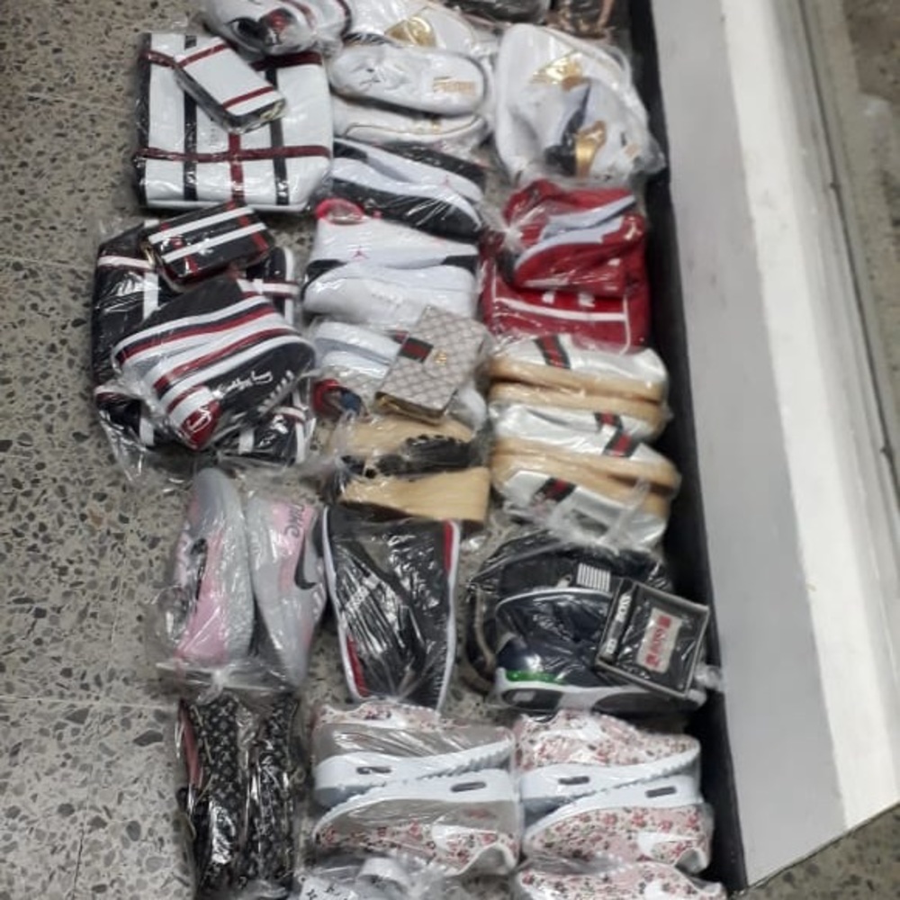 I SELL MULTIPLE STUFF